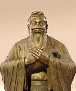 sculpture bois de Confucius 